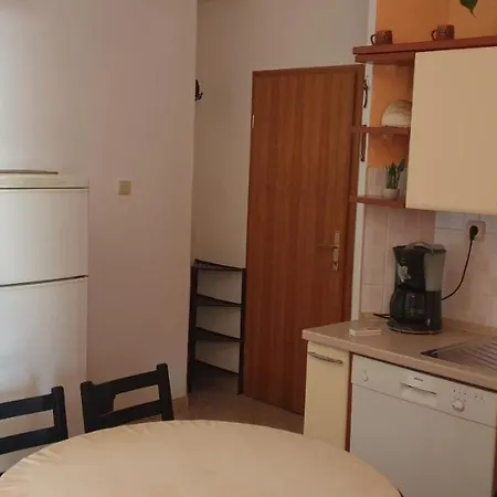 Daire Pharia Jelsa (Hvar)
