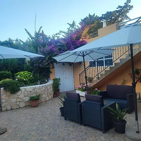 Pharia Daire Jelsa (Hvar)
