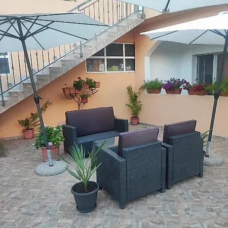 Apartment Pharia *