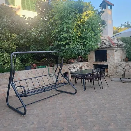 Pharia Apartment