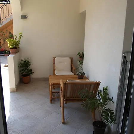 Apartment Pharia Jelsa (Hvar)