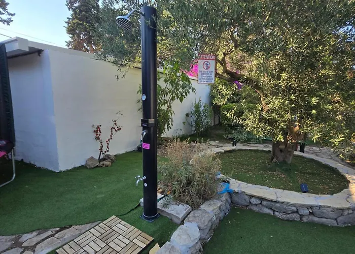 Pharia * Jelsa (Hvar)